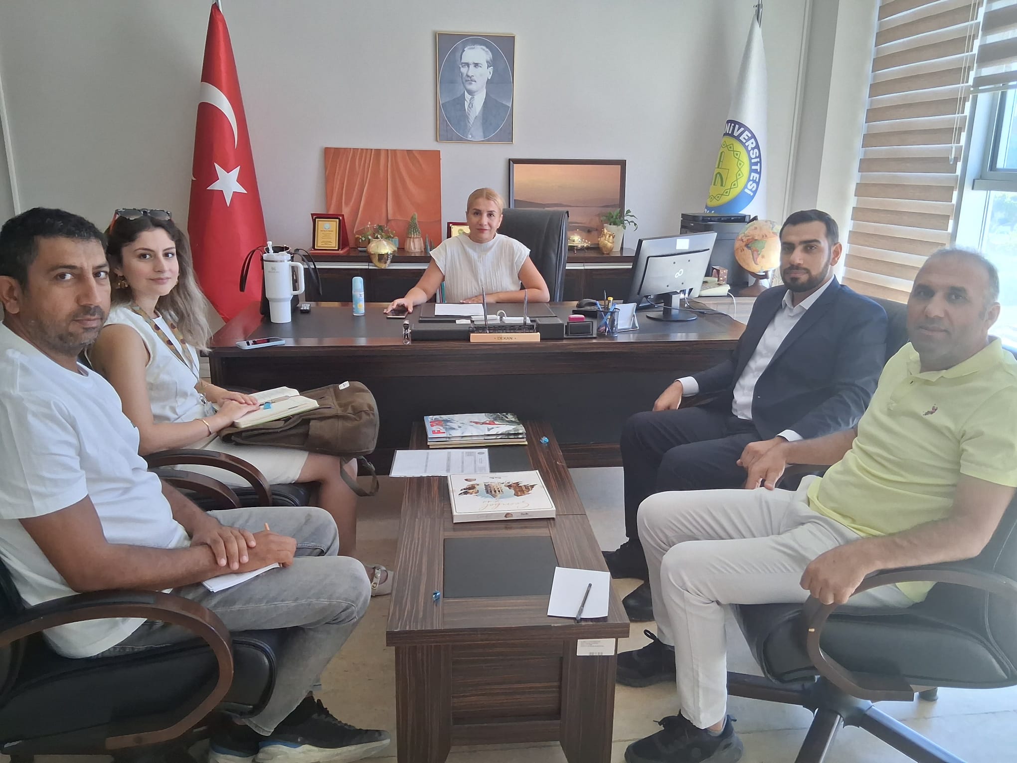 Yaşam Boyu Eğitim Uygulama ve Araştırma Merkezi ile Güzel Sanatlar Fakültesi işbirliği Toplantısı Gerçekleşti